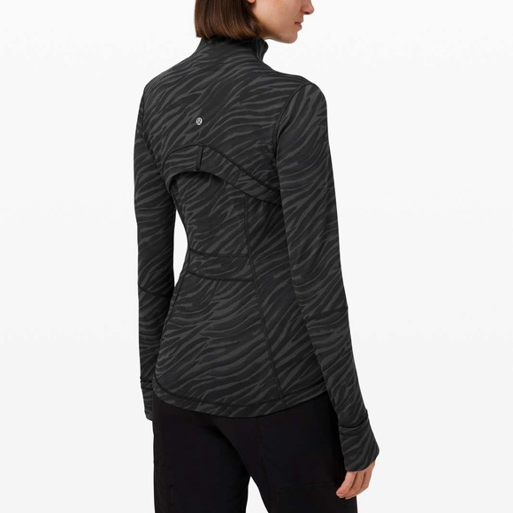 Lululemon - Le Tigre Camo Deep Coal Multi Define Jacket - Picture 3 of 8